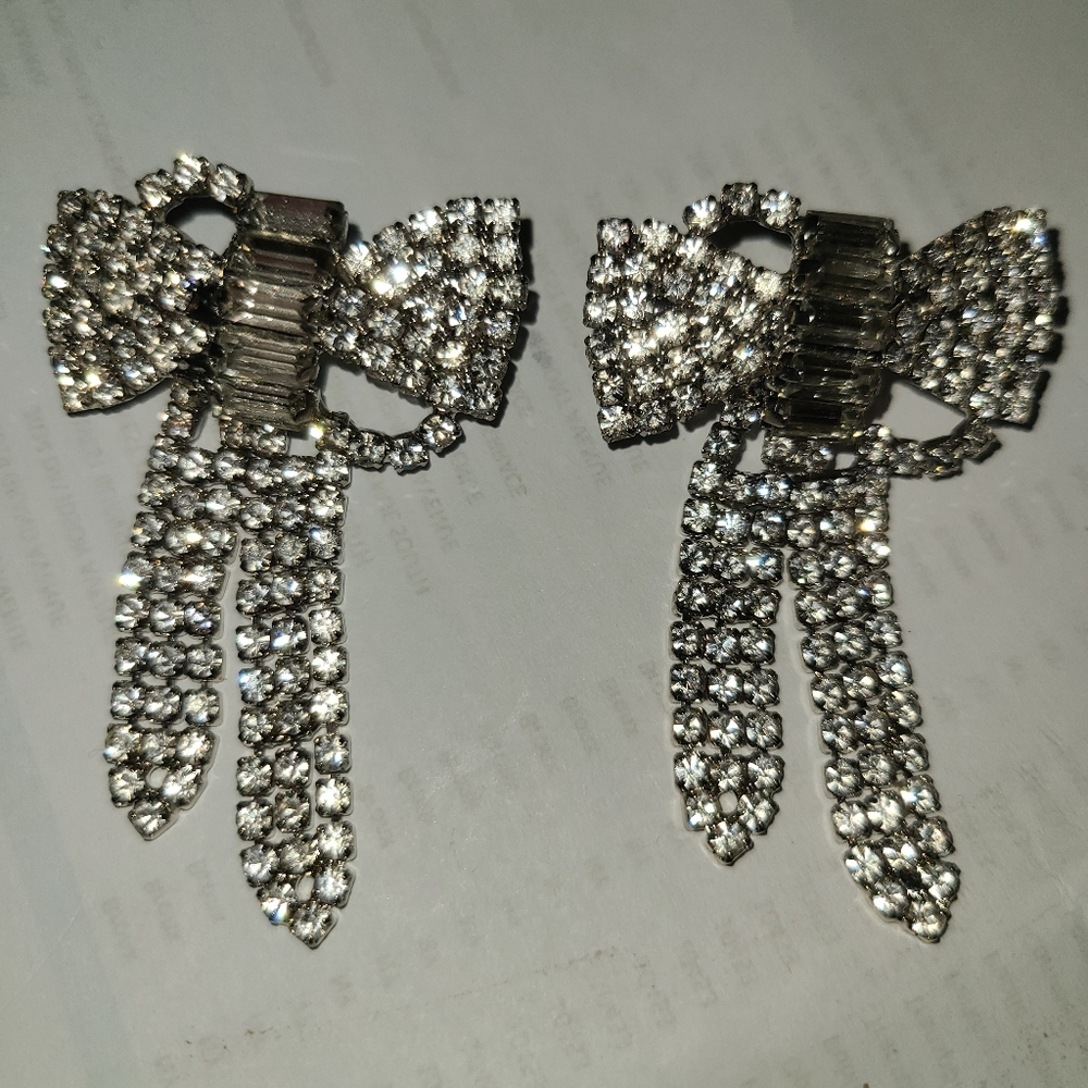 SJ ARI EARRINGS